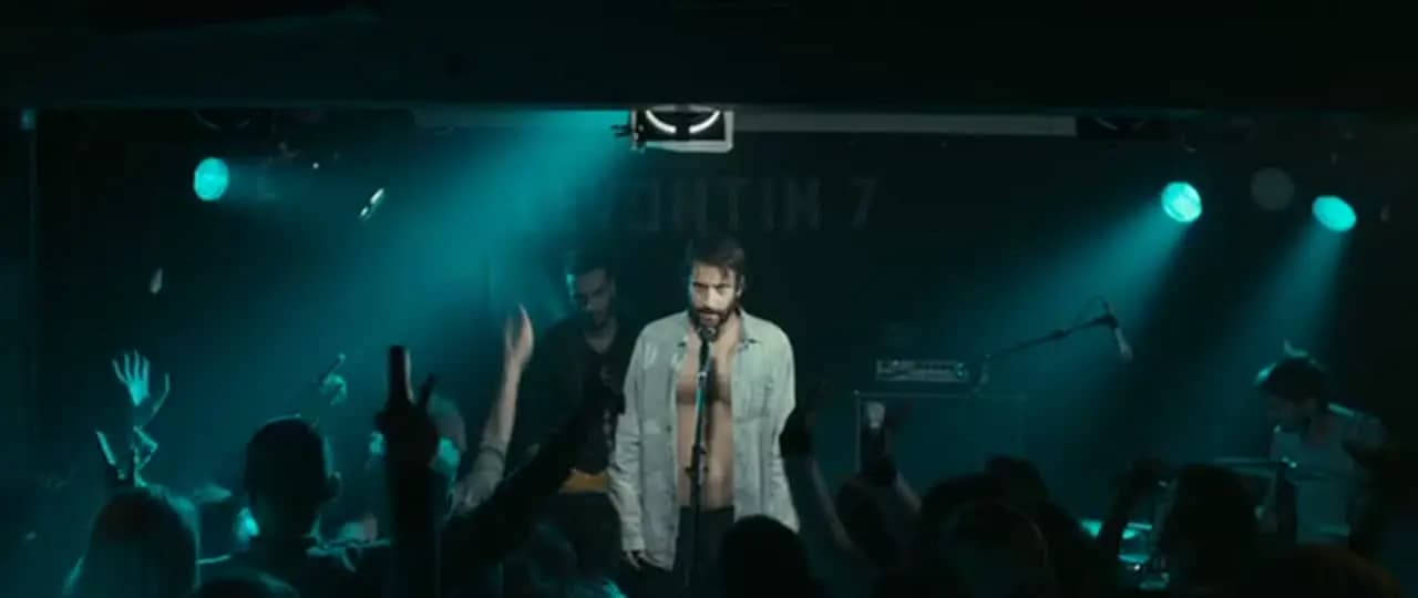 Всё разрушено и пляшет