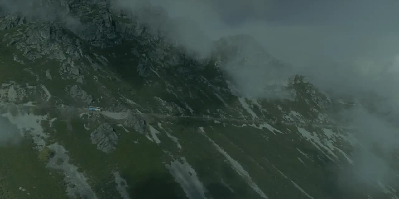 Девушка в зеркале