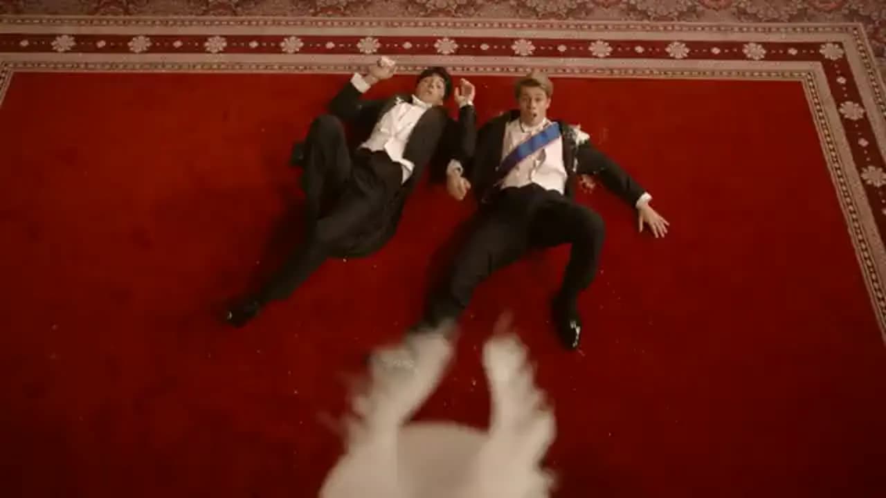 Красный, белый и королевский синий