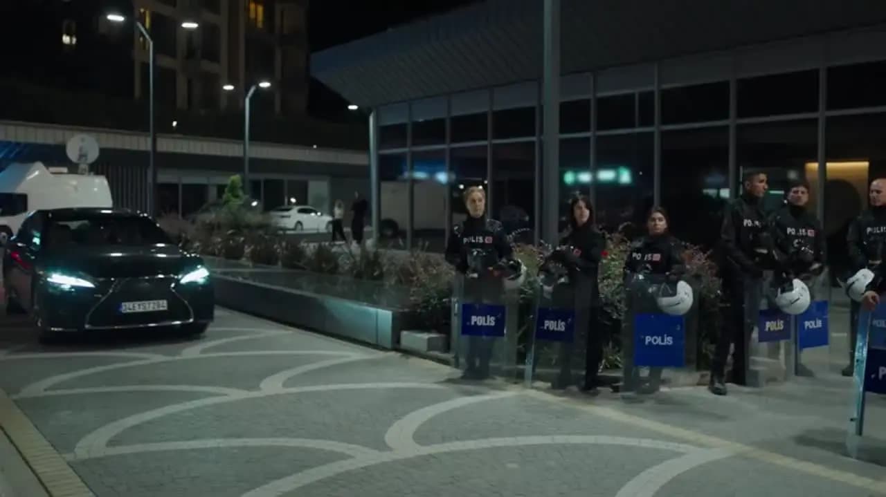 Совершенно другой